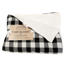 Charger l'image dans la galerie, black and white checkered blanket with white underside