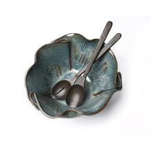 Charger l&#39;image dans la galerie, Textured serving bowl in teal with rosewood serving spoons